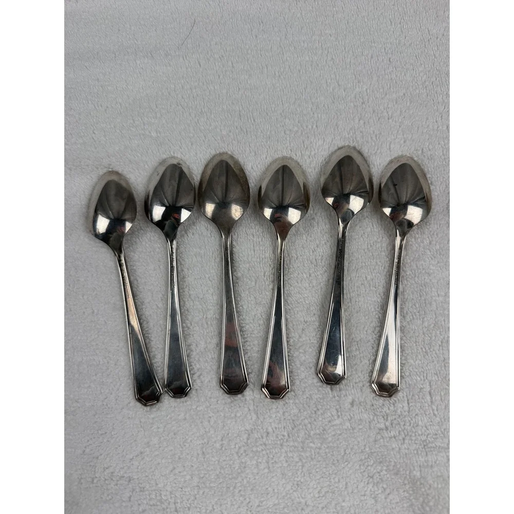 Lot of 11 Oneida Silversmiths Silverplate Balmoral Teaspoons Dinner Salad Forks